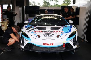 #17 - Harry George / Luca Hopkinson - Optimum Motorsport McLaren Artura GT4
 | SRO / JEP