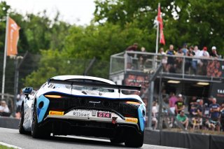 #17 - Harry George / Luca Hopkinson - Optimum Motorsport McLaren Artura GT4
 | SRO / JEP
