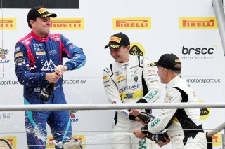 #42 - Charles Dawson - 2 Seas Motorsport Mercedes-AMG GT3 Evo and #1 - Rob Collard / Hugo Cook - Barwell Motorsport Lamborghini Huracan GT3 Evo2
 | SRO / JEP