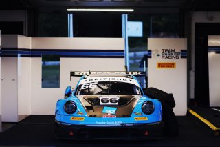 #66 - Nick Jones / Sven Muller - Team Parker Racing Porsche 911 GT3 R (992)
 | SRO / JEP