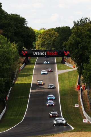 #7 - Giacomo Petrobelli / Jonathan Adam - Blackthorn Aston Martin Vantage AMR GT3 Evo
 | SRO / JEP