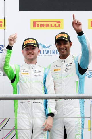 #71 - Ravi Ramyead / Charlie Robertson - Century Motorsport BMW GT4
 | SRO / JEP