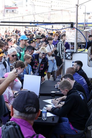 British GT pit walk and autograph session
 | JEP