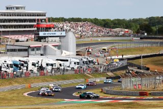 Start of the Race - #18 - Kevin Tse / Maximilian Gotz - 2 Seas Motorsport Mercedes-AMG GT3 Evo leads from #7 - Giacomo Petrobelli / Jonathan Adam - Blackthorn Aston Martin Vantage AMR GT3 Evo
 | SRO / JEP