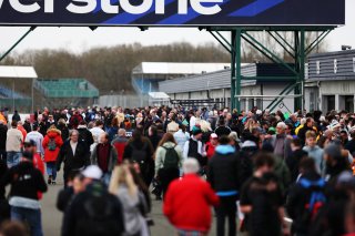 Fans at the Pit Walk, Fans at the Grid Walk
 | SRO / JEP