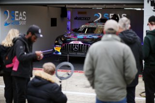 Fans at the Pit Walk, Fans at the Grid Walk
 | SRO / JEP