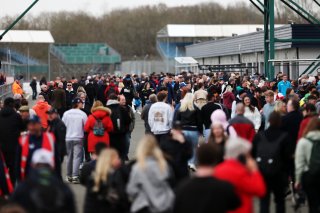 Fans at the Pit Walk, Fans at the Grid Walk
 | SRO / JEP
