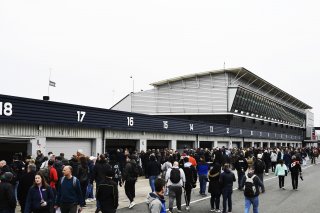 Fans at the Pit Walk, Fans at the Grid Walk
 | SRO / JEP