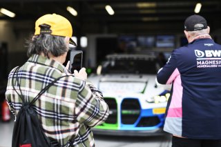 Fans at the Pit Walk, Fans at the Grid Walk
 | SRO / JEP