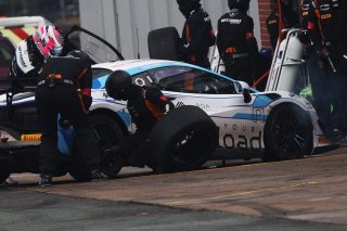 #17 - Harry George / Luca Hopkinson - Optimum Motorsport McLaren Artura GT4
 | SRO / JEP