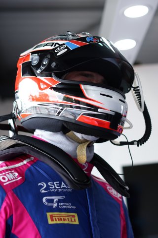 #42 - Kiern Jewiss - 2 Seas Motorsport Mercedes-AMG GT3 Evo, #42 - Charles Dawson / Kiern Jewiss - 2 Seas Motorsport Mercedes-AMG GT3 Evo | SRO / JEP