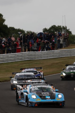 #66 - Nick Jones / Sven Muller - Team Parker Racing Porsche 911 GT3 R (992)
 | SRO / JEP
