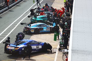 #66 - Nick Jones / Sven Muller - Team Parker Racing Porsche 911 GT3 R (992)
 | SRO / JEP