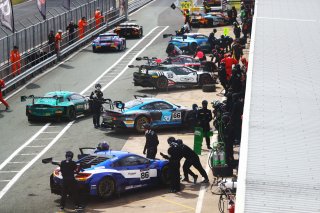 #66 - Nick Jones / Sven Muller - Team Parker Racing Porsche 911 GT3 R (992)
 | SRO / JEP