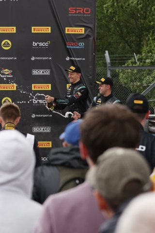 #7 - Giacomo Petrobelli / Jonathan Adam - Blackthorn Aston Martin Vantage AMR GT3 Evo
 | SRO / JEP