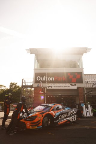 #77 - Morgan Tillbrook / Marvin Kirchhofer - Optimum Motorsport McLaren 720S GT3 Evo | SRO / JEP