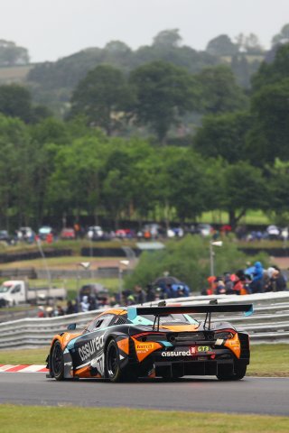 #77 - Morgan Tillbrook / Marvin Kirchhofer - Optimum Motorsport McLaren 720S GT3 Evo | SRO / JEP