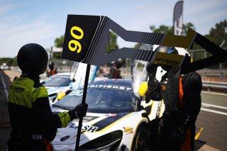 #90 - Marc Warren / Jack Brown - Optimum Motorsport McLaren Artura GT4
 | SRO / JEP