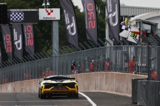 #90 - Marc Warren / Jack Brown - Optimum Motorsport McLaren Artura GT4
 | SRO / JEP