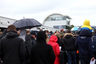 Autograph session and pit walk
 | SRO / JEP