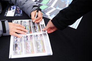 Autograph session and pit walk
 | SRO / JEP