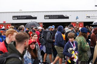 Autograph session and pit walk
 | SRO / JEP