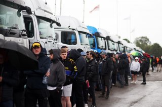 Autograph session and pit walk
 | SRO / JEP