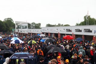 Autograph session and pit walk
 | SRO / JEP