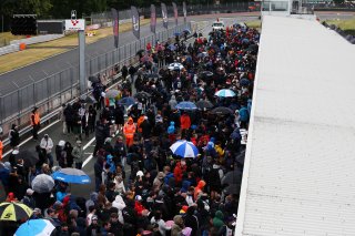 Autograph session and pit walk
 | SRO / JEP