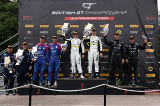 Race 1 GT3 Overal Podium (l-r) #86 - Chun Cheong Ip / Luke Garlick - Bridger Motorsport Honda NSX GT3 Evo II - #18 - Kevin Tse / Maximilian Gotz - 2 Seas Motorsport Mercedes-AMG GT3 Evo - #1 - Rob Collard / Hugo Cook - Barwell Motorsport Lamborghini Hurac | SRO / JEP