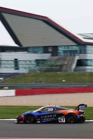 #67 - Simon Orange / Marcus Clutton - Orange Racing by JMH McLaren 720S GT3 Evo
 | SRO / JEP