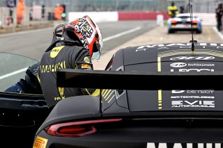 #69 - Steven Lake / Jack Mitchell - Mahiki Racing Lotus Emira GT4
 | SRO / JEP