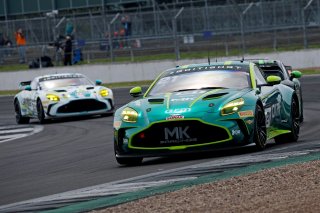 #21 - Will Orton / Jessica Hawkins - MK Racing - Aston Martin Vantage AMR GT4 Evo | SRO / JEP