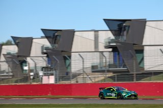 #21 - Will Orton / Jessica Hawkins - MK Racing - Aston Martin Vantage AMR GT4 Evo | SRO / JEP