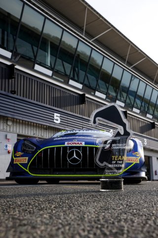 2 Seas Motorsport, Team of the Weekend
 | SRO / JEP