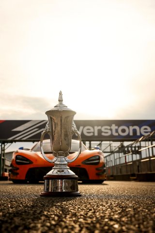 #3 - Yasser Shahin / Garnet Patterson - Optimum Motorsport - McLaren 720S GT3 Evo
 | SRO / JEP