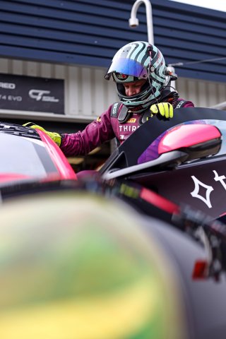 #40 - James Townsend - Townsend Racing powered by Fox Motorsport - Aston Martin Vantage AMR GT4 Evo | SRO / JEP