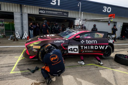 #40 - James Townsend / Joe Wheeler - Townsend Racing powered by Fox Motorsport - Aston Martin Vantage AMR GT4 Evo | SRO / JEP