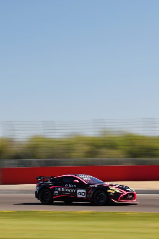 #40 - James Townsend / Joe Wheeler - Townsend Racing powered by Fox Motorsport - Aston Martin Vantage AMR GT4 Evo | SRO / JEP