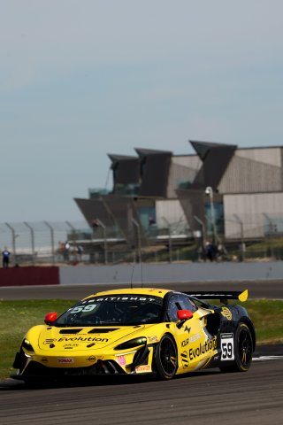#59 - Luca Hopkinson / Josh Stanton - Optimum Motorsport - McLaren Artura GT4 | SRO / JEP