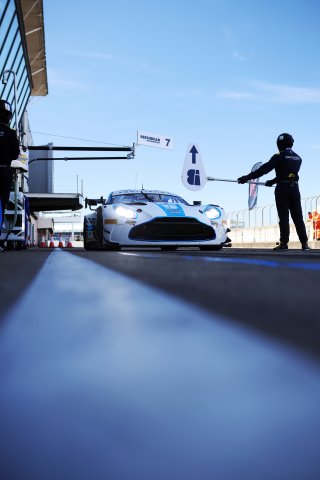 #7 - Andrew Howard / Ross Gunn - Beechdean Motorsport Ltd - Aston Martin Vantage AMR GT3 Evo | SRO / JEP