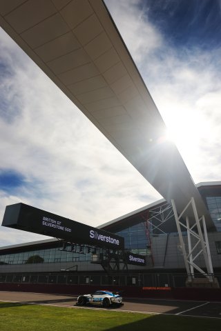 #7 - Andrew Howard / Ross Gunn - Beechdean Motorsport Ltd - Aston Martin Vantage AMR GT3 Evo | SRO / JEP