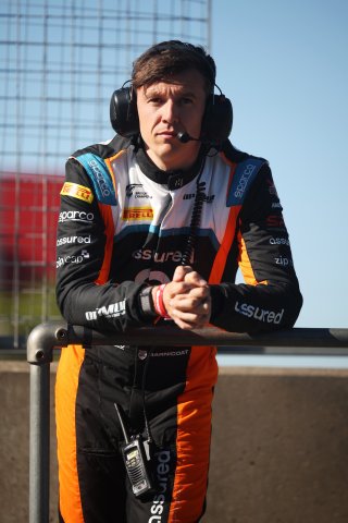 #77 - Ben Barnicoat - Optimum Motorsport - McLaren 720S GT3 Evo | SRO / JEP