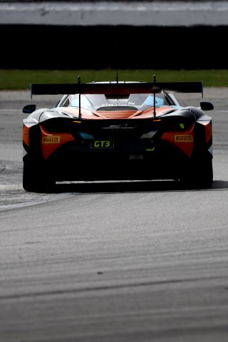 #77 - Morgan Tillbrook / Ben Barnicoat - Optimum Motorsport - McLaren 720S GT3 Evo | SRO / JEP