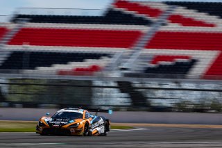 #77 - Morgan Tillbrook / Ben Barnicoat - Optimum Motorsport - McLaren 720S GT3 Evo | SRO / JEP