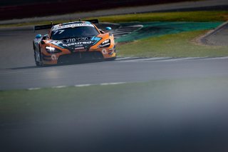 #77 - Morgan Tillbrook / Ben Barnicoat - Optimum Motorsport - McLaren 720S GT3 Evo | SRO / JEP
