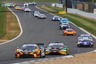 #77 - Morgan Tillbrook / Ben Barnicoat - Optimum Motorsport - McLaren 720S GT3 Evo
 | JEP \ SRO