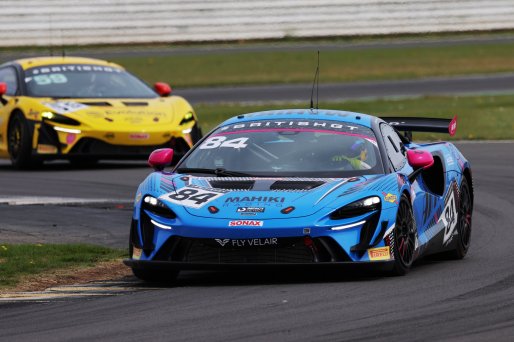 #84 - Revie Lake / Blake Angliss - Mahiki Racing - McLaren Artura GT4
 | JEP \ SRO
