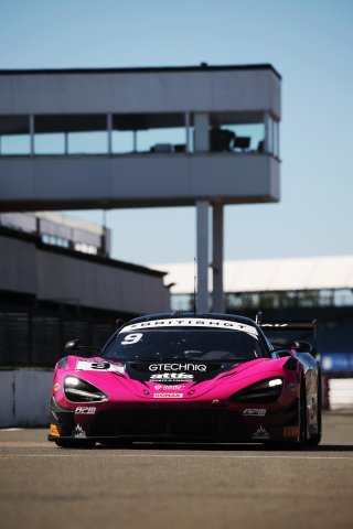 #9 - Mark Smith / Martin Plowman - Paddock Motorsport - McLaren 720S GT3 Evo | SRO / JEP