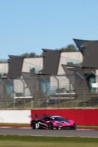 #9 - Mark Smith / Martin Plowman - Paddock Motorsport - McLaren 720S GT3 Evo | SRO / JEP